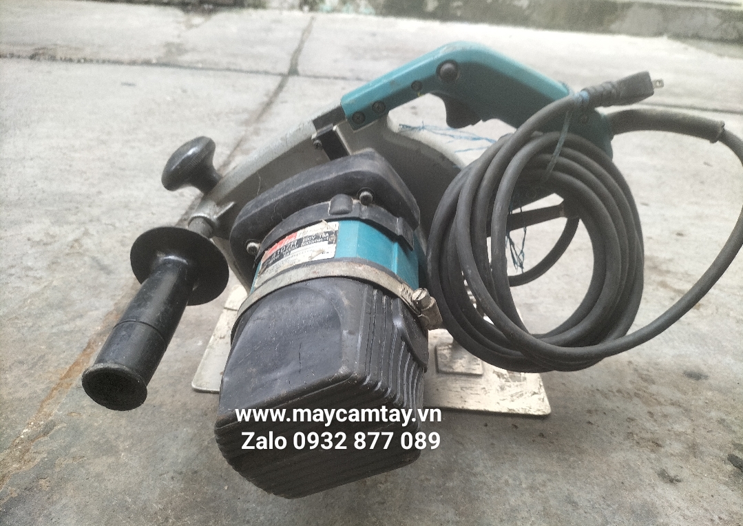 máy cắt bê tông Makita 